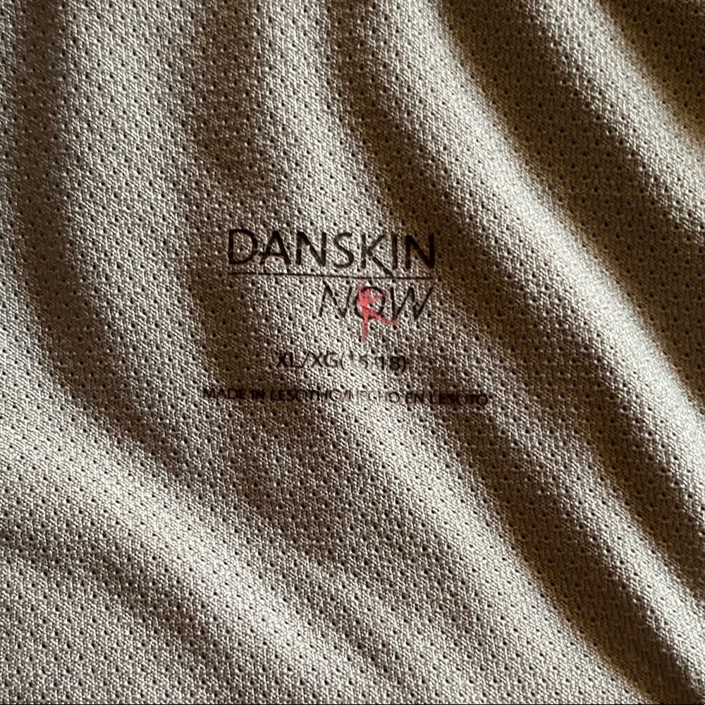 Danskin V Back Racer Back Tank - Picture 4 of 4
